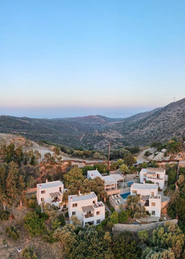 Mourtzanakis Residence - Traditional Eco Hotel In Akhládha Buitenkant foto