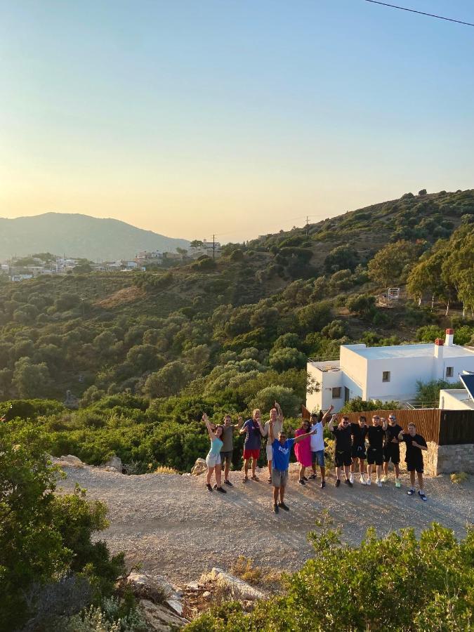 Mourtzanakis Residence - Traditional Eco Hotel In Akhládha Buitenkant foto